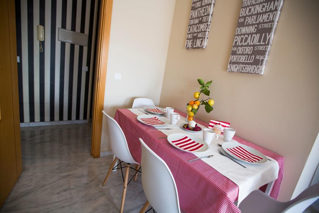 Ab Dominicum Apartamentos Málaga Rum bild